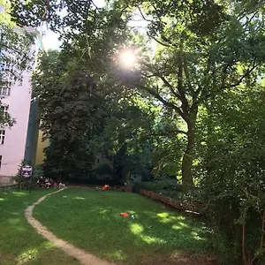 Apartmán V Srdci Zizkova 3, Praha